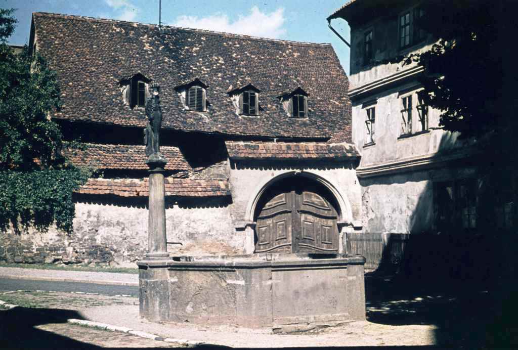 Kirchgasse 1 Z weißen Gans auf dreien Rosen 1956 2